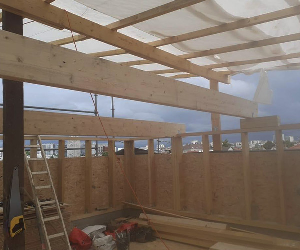 Extension de maison avec ossature en bois à Rueil-Malmaison (92500) dans les Hauts de Seine (92).